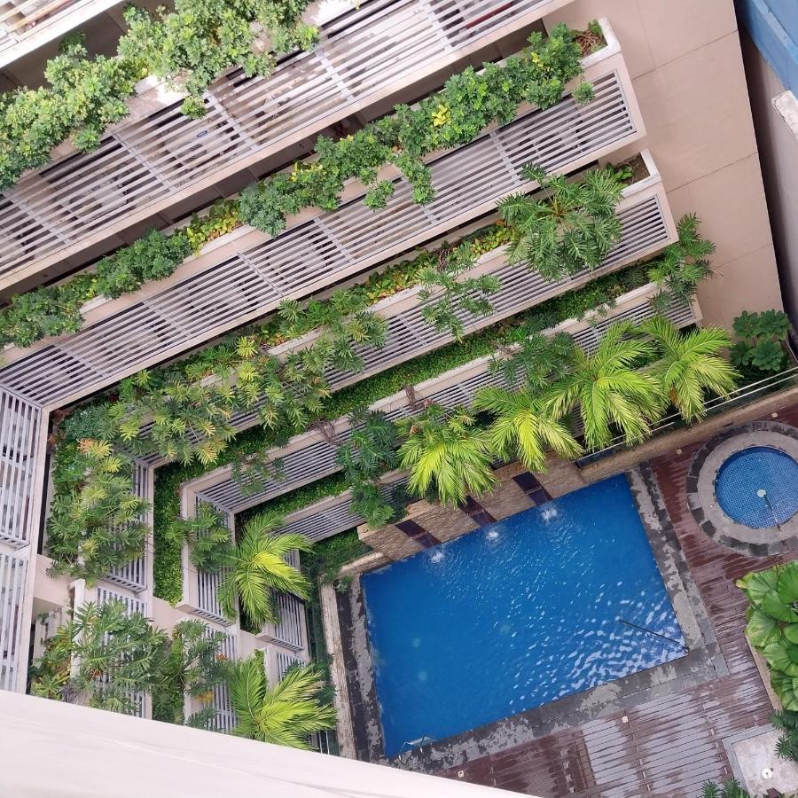 Alps At 150 Newport Blvd Condominum Near T3 Pasay Kültér fotó