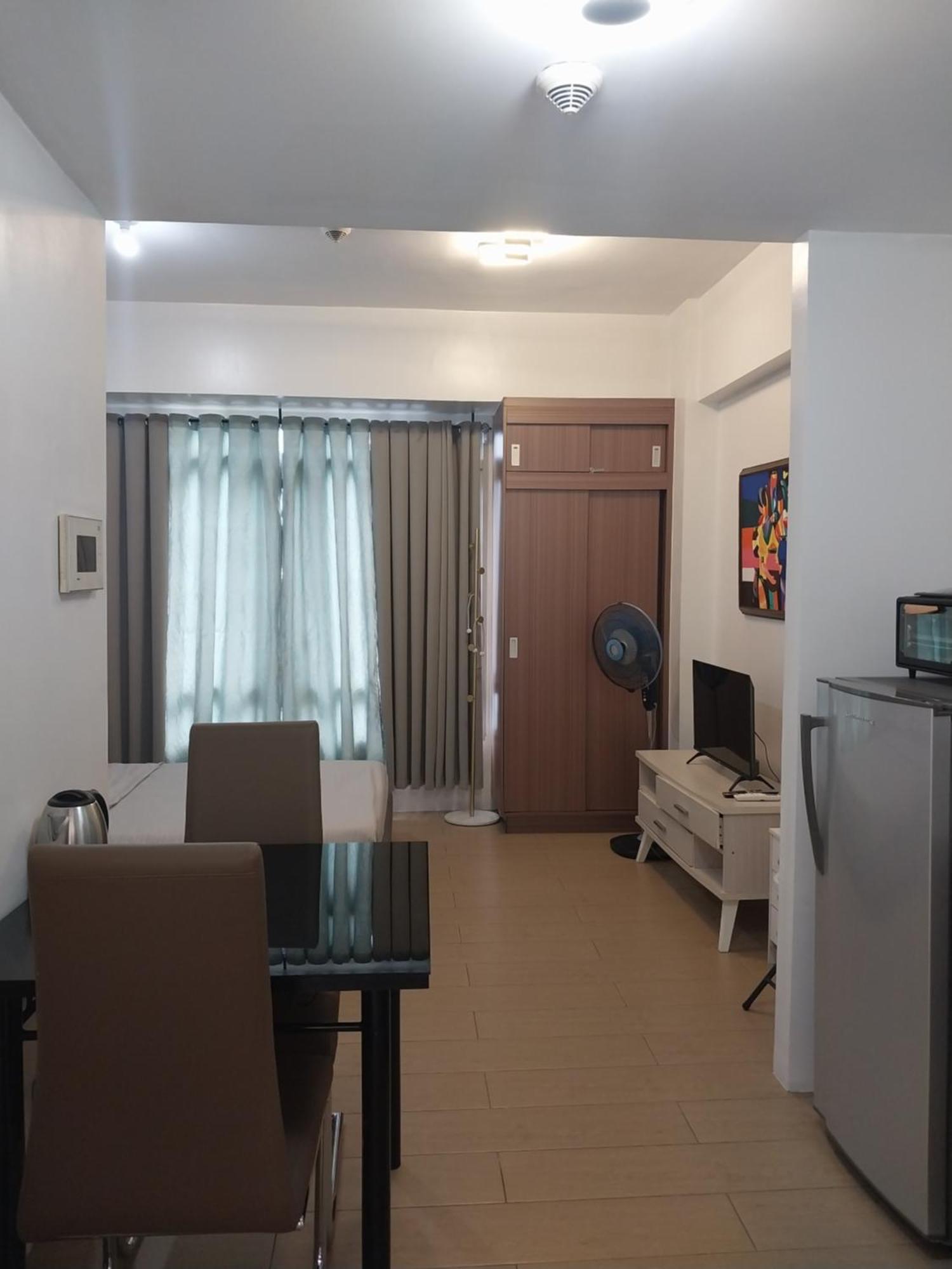 Alps At 150 Newport Blvd Condominum Near T3 Pasay Kültér fotó